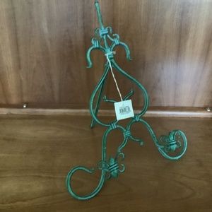 Iron Easel, NWT, Teal Patina
